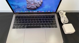 Good
													MacBook Air 2018 - 13" - I5, Gray, 256 GB, 16 GB, photo 4 of 8