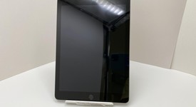 Good
													Apple iPad 6th Gen - Unlocked, Gray, 32 GB, A1954, photo 2 of 7