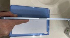 Good
													Apple iPad Air 4th Gen - Unlocked, Sky Blue, 64 GB, A2324, photo 3 of 6