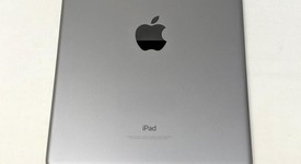 Mint
													Apple iPad 5th Gen - Wi-Fi, Gray, 32 GB, A1822, photo 2 of 8