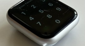 Good
													Apple Watch Series 5 40mm - Silver, A2092 - GPS, Aluminum, photo 4 of 11
