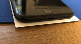 Good
													Apple iPhone 7 - Sprint, Black, 32 GB, A1660, photo 3 of 3