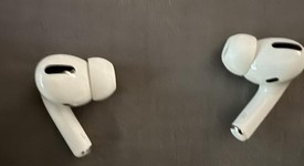 Used
													Apple AirPods Pro 1st Gen - Wireless Case, photo 5 of 9
