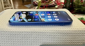 Mint
													Google Pixel 10 - Unlocked, Indigo, 128 GB, GLBW0, photo 4 of 14