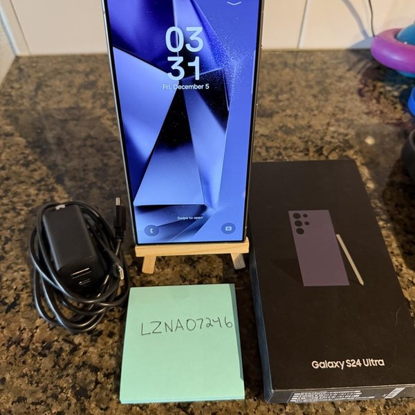 Samsung Galaxy S24 Ultra - Unlocked, 256 GB, Black, 12 GB, SM-S928U1