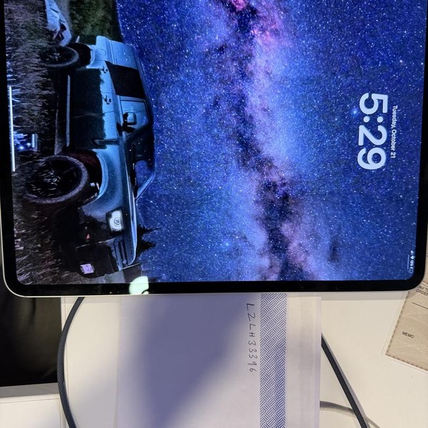 Apple iPad Pro 13 inch (M4) 2024 - Unlocked, 1 TB, Silver, 16 GB, A2926, Standard Glass