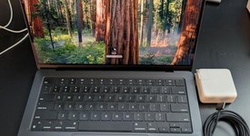 Mint
													MacBook Pro Late 2023 (M3) - 14" - Apple M3 Pro 11-core, Black, 512 GB, 18 GB, 14-core GPU, photo 3 of 9
