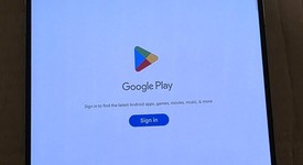 Good
													OnePlus Open - Unlocked, Green, 512 GB, 16 GB, photo 4 of 10