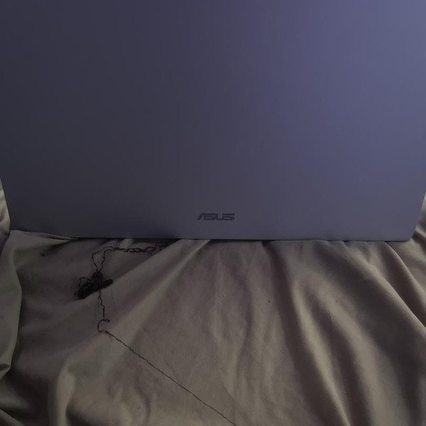 Asus Chromebook CX1 15.6 inch - 64 GB, Silver, 8 GB, Intel Celeron