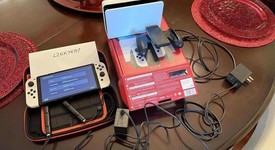 Mint
													Nintendo Switch - OLED - White, 64 GB, photo 1 of 11