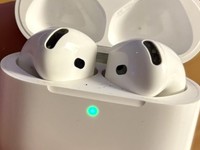 Apple AirPods 4th Gen