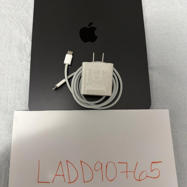 Apple iPad Pro 11 inch (M4) 2024 - Wi-Fi, 256 GB, Black, 8 GB, A2836, Standard Glass