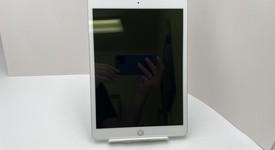 Good
													Apple iPad 7th Gen - Unlocked, Silver, 32 GB, A2200, photo 2 of 6