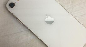 Good
													Apple iPhone SE 2nd Gen 2020 - Unlocked, White, 64 GB, A2275, photo 2 of 7