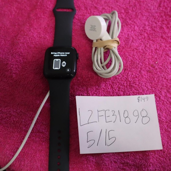 Apple Watch SE 2nd Gen 44mm - Midnight, A2723 - GPS, Aluminum