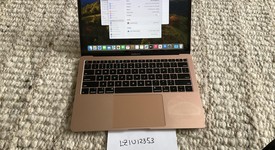 Fair
													MacBook Air 2018 - 13" - I5, Gold, 256 GB, 8 GB, photo 4 of 13