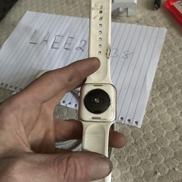 Apple Watch SE (3rd Gen) 40mm - Starlight, A3324 - GPS
