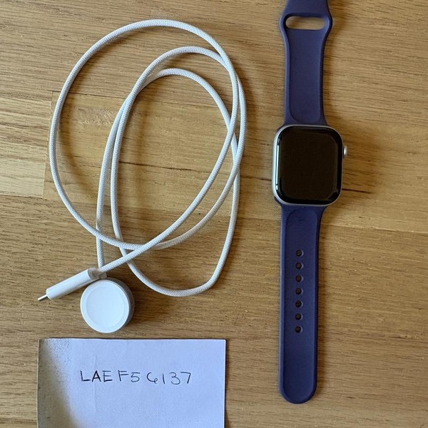 Apple Watch Series 11 42mm - Silver, A3331 - GPS, Aluminum