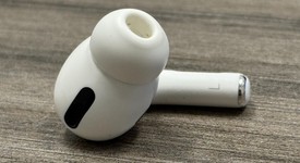Used
													Apple AirPods Pro - Wireless Case, photo 2 of 10