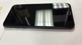 Mint
													Apple iPhone SE 3rd Gen 2022 - Unlocked, Midnight, 64 GB, A2595, photo 3 of 7