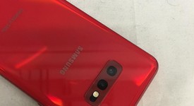 Good
													Samsung Galaxy S10e - Verizon, Red, 128 GB, 6 GB, SM-G970U, photo 4 of 7
