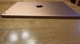 Good
													Apple iPad 8th Gen - Wi-Fi, Gold, 32 GB, A2270, photo 5 of 7