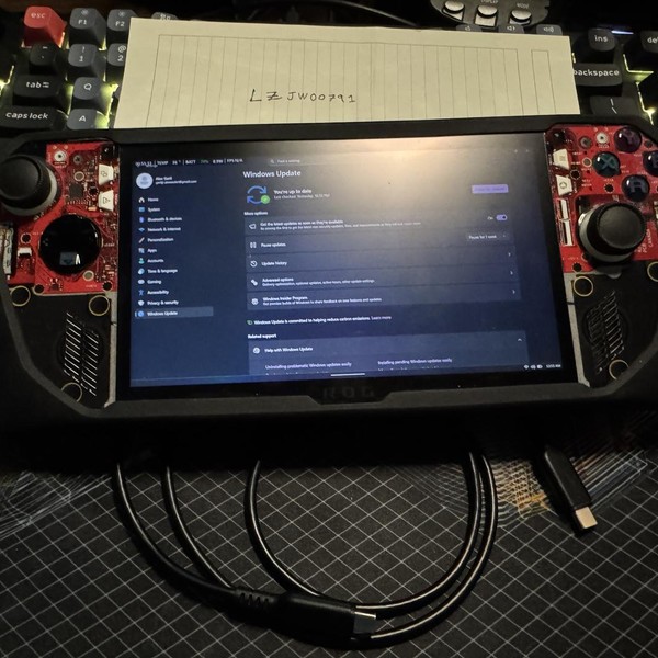 Asus ROG Ally 7 inch - 512 GB, White, 16 GB, AMD Ryzen Z1 Extreme, Ryzen Z1 Extreme