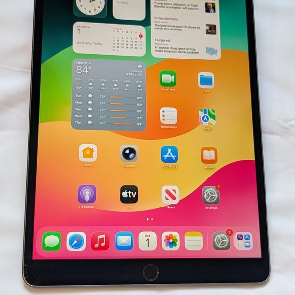 Apple iPad Air (3rd Gen) - Wi-Fi, 64 GB, Gray