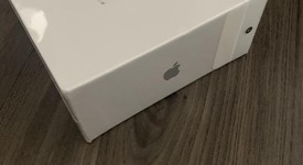New
													Apple AirPods Pro 1st Gen - MagSafe Case, photo 2 of 3