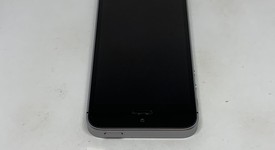 Good
													Apple iPhone SE 1st Gen 2016 - AT&T, Grey, 32 GB, A1662, photo 5 of 8