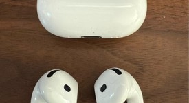 Used
													Apple AirPods 4th Gen - Active Noise Cancellation, photo 4 of 7