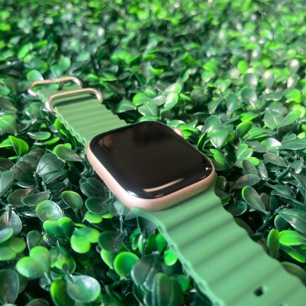 Apple Watch Series 10 42mm - Unlocked, Rose Gold, A3001 - Cellular, Aluminum