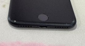 Good
													Apple iPhone SE 2nd Gen 2020 - Unlocked, Black, 64 GB, A2275, photo 3 of 7