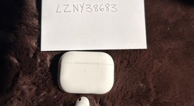 Used
													Apple AirPods Pro 2 - Lightning, photo 1 of 5