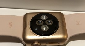 Good
													Apple Watch Series 3 38mm - Unlocked, Gold, A1860, Aluminum, photo 4 of 9