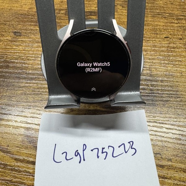 Samsung Galaxy Watch5 - Wi-Fi, Gold, 40mm