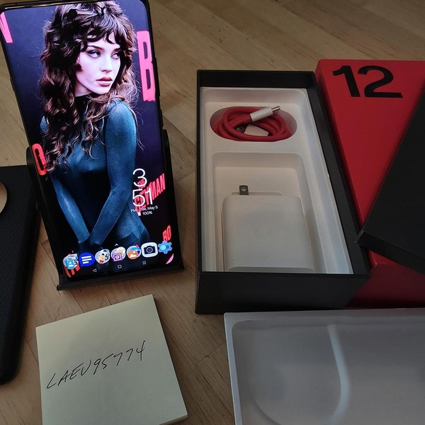 OnePlus 12 - Unlocked, 256 GB, Black, 12 GB, CPH2583