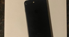 Mint
													Apple iPhone 7 Plus - Unlocked, Black, 32 GB, A1661, photo 2 of 11