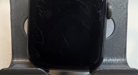 Fair
													Apple Watch SE 1st Gen 40mm - Unlocked, Gray, A2353 - Cellular, Aluminum, photo 6 of 6