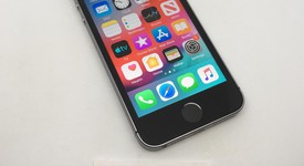 Good
													Apple iPhone SE 1st Gen 2016 - Sprint, Grey, 32 GB, A1723, photo 1 of 12