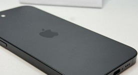 Mint
													Apple iPhone 16e - Unlocked, Black, 128 GB, A3212, photo 2 of 7