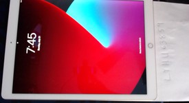 Good
													Apple iPad Pro 12.9" 1st Gen 2015 - Wi-Fi, Gold, 128 GB, A1584, 1st Gen 2015, photo 2 of 3
