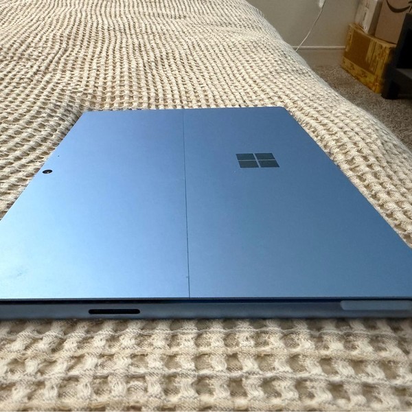 Microsoft Surface Pro 11 - 512 GB, Sapphire, 16 GB, Snapdragon X Plus