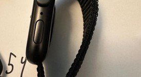 Good
													Apple Watch SE 1st Gen 44mm - Gray, A2352 - GPS, Aluminum, photo 4 of 7