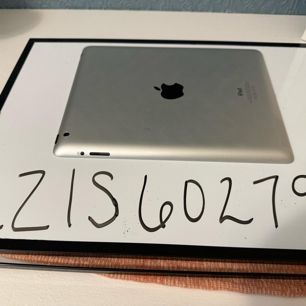 Apple iPad 4 - Wi-Fi, 64 GB, Black, A1458