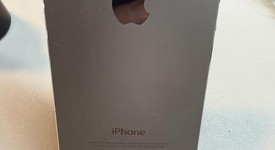 Good
													Apple iPhone 5 - Unlocked, White, 16 GB, A1428, photo 4 of 6