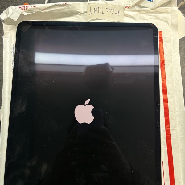 Apple iPad Pro 13 inch (M5) 2025 - Wi-Fi, 256 GB, Silver, Apple M5 9-Core, A3360, Standard Glass