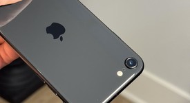 Good
													Apple iPhone SE 2nd Gen 2020 - Unlocked, Black, 64 GB, A2275, photo 4 of 6