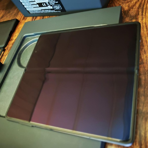 Honor Magic V3 - Unlocked Non-US, 512 GB, Black, 12 GB