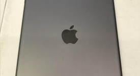 Fair
													Apple iPad Air - Unlocked, Gray, 32 GB, photo 3 of 7